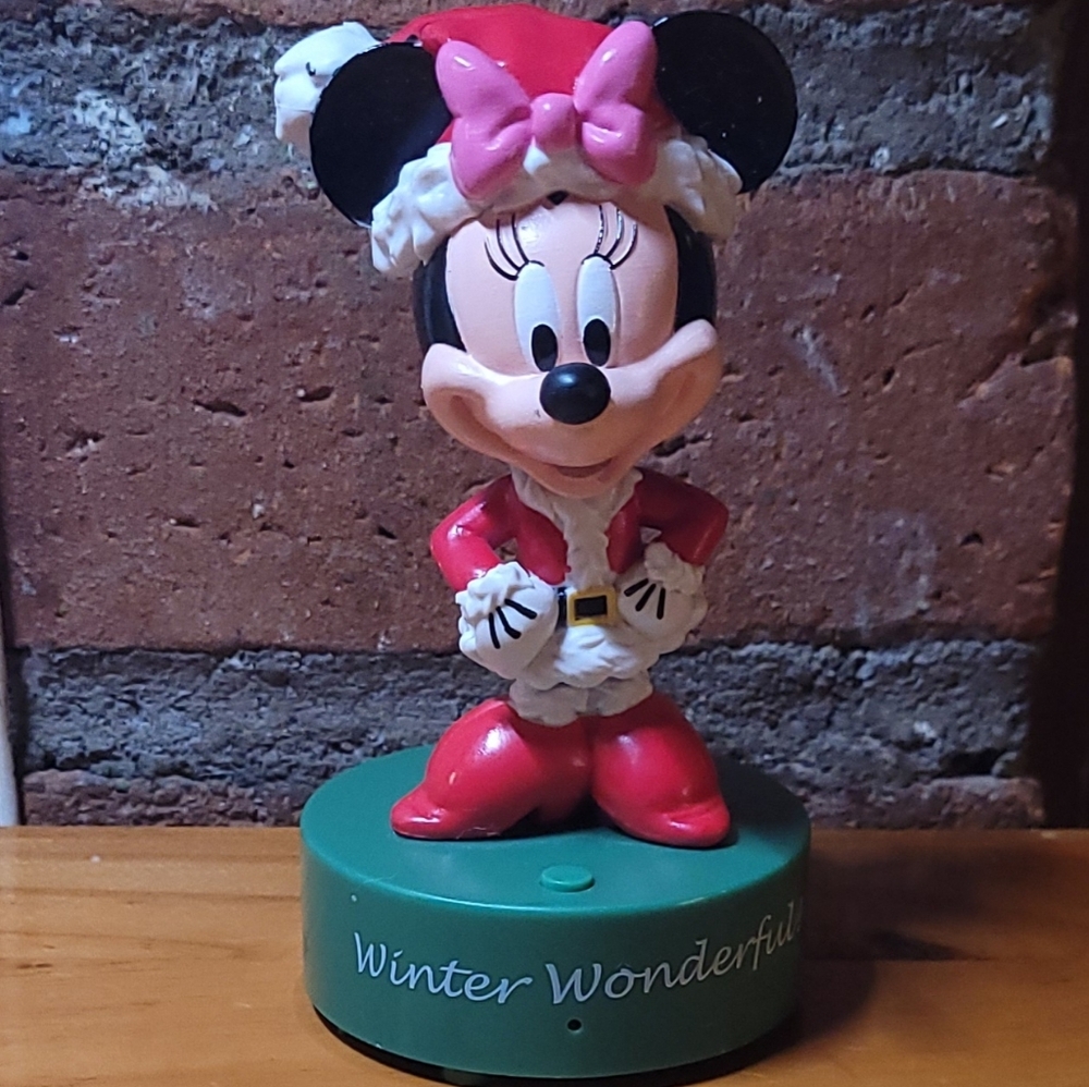 Gemmy Minnie Mouse Bobblehead Christmas Tis The Season Musical Winter Wonderland